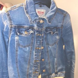 Super cute jean jacket!